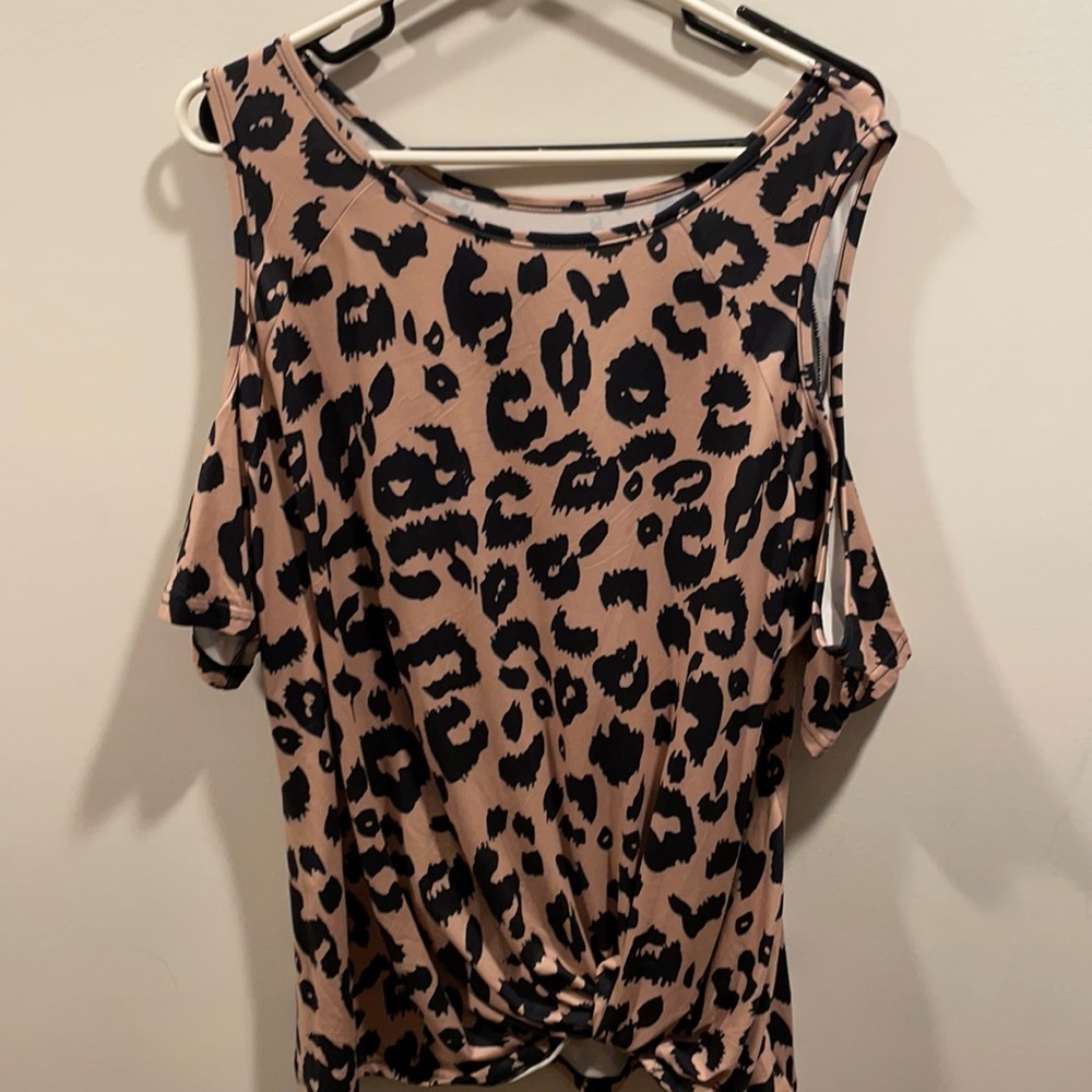 Cheetah cold shoulder tee